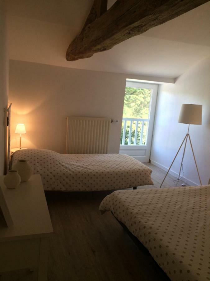 Le Petit Monty Gite Cote Etang Saint-Malo-du-Bois Екстериор снимка