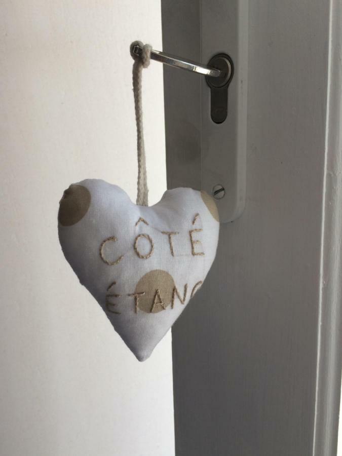 Le Petit Monty Gite Cote Etang Saint-Malo-du-Bois Екстериор снимка