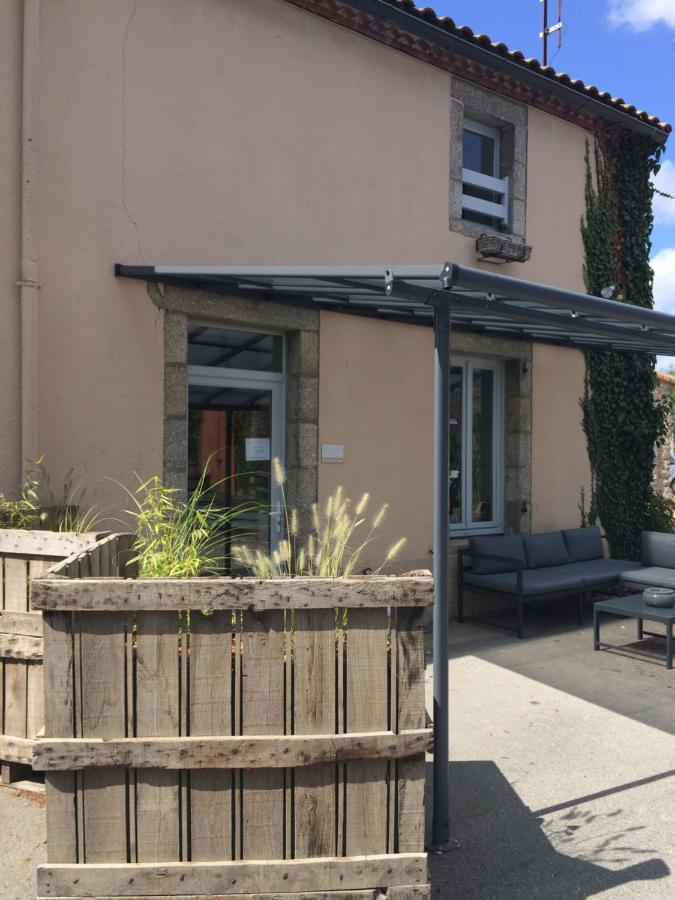 Le Petit Monty Gite Cote Etang Saint-Malo-du-Bois Екстериор снимка